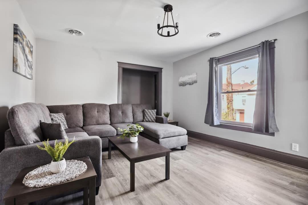 Spacious 6Br 2Ba Minutes For The Falls & Casino Niagara Falls Exteriér fotografie